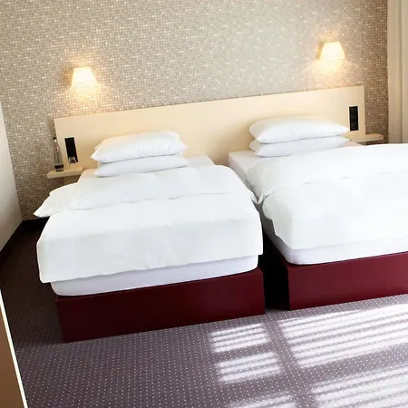 Pentahotel 4*